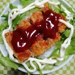 メンチカツレタス丼